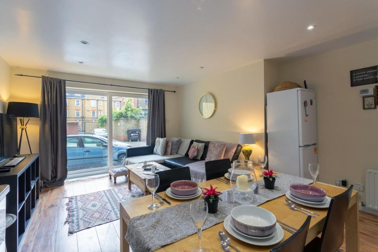 Stylish And Homely 4 Bedroom Home In East Londres Extérieur photo